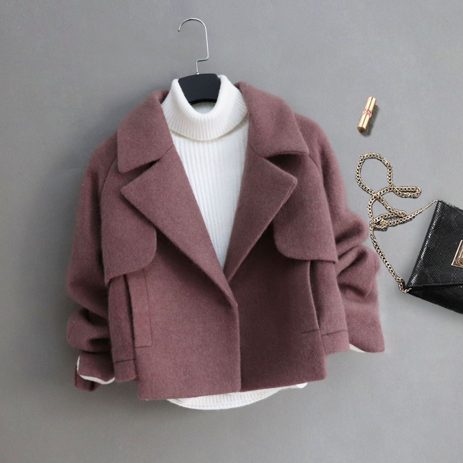 Short Wool Coat - Winter Style | Lootario - Lootario