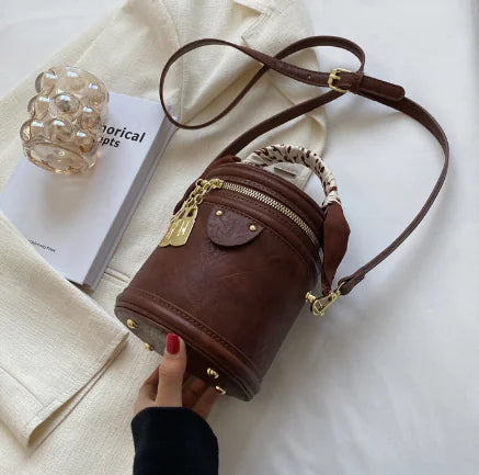 Trendy Fashion Handbag - Lootario